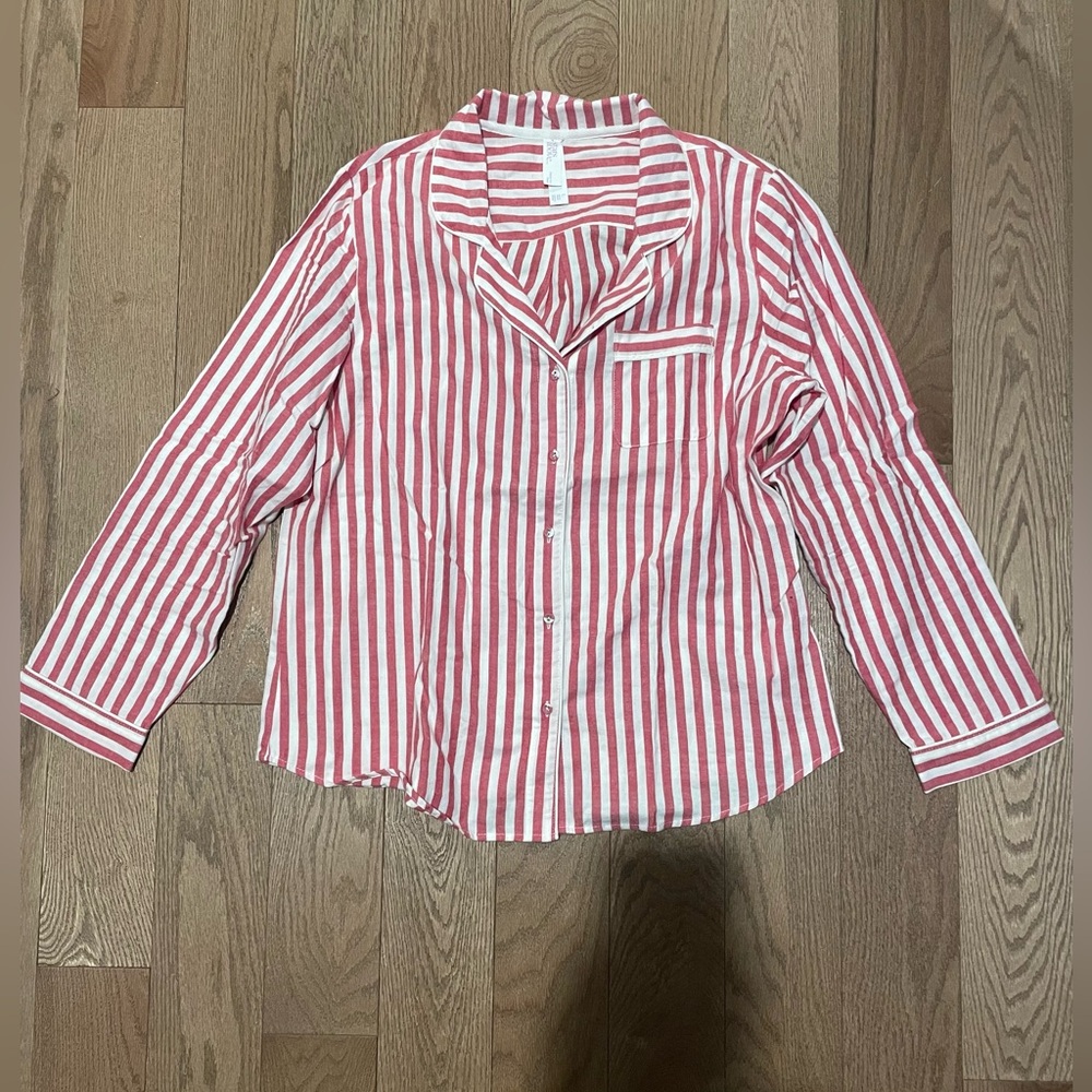 Ladies stars above size large PJs. Never worn.